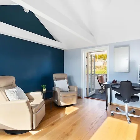Sommer Paradis Pa - Alt Du Trenger Pa Et Sted! Ferienhaus Fevik